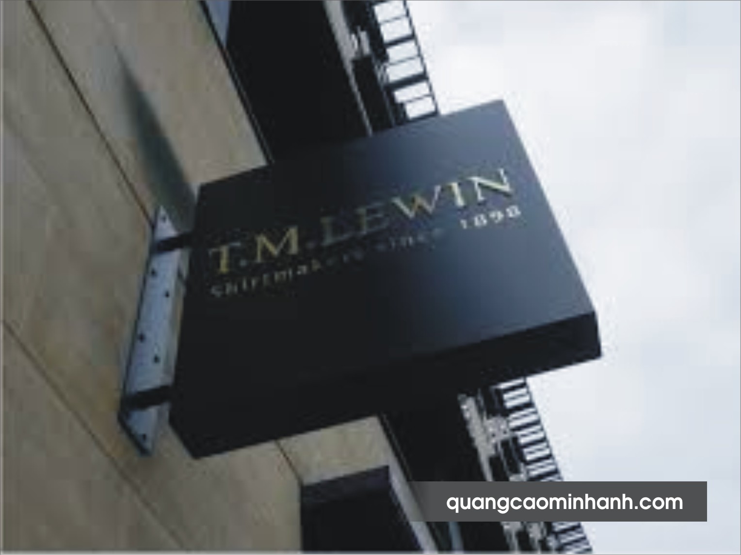 Biển vẫy quảng cáo