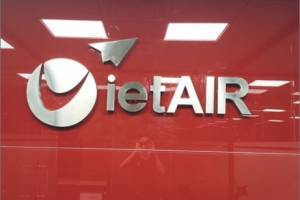 Biển quảng cáo chữ nổi trong nhà, logo lễ tân